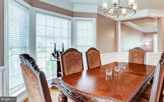 Chandelier, Dining room, Interior