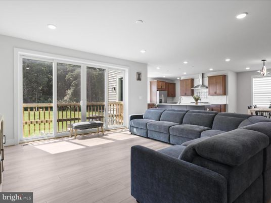 Interior, Kitchen, Living room, Pendant Lights, Recessed Lighting, Wood Texture Flooring