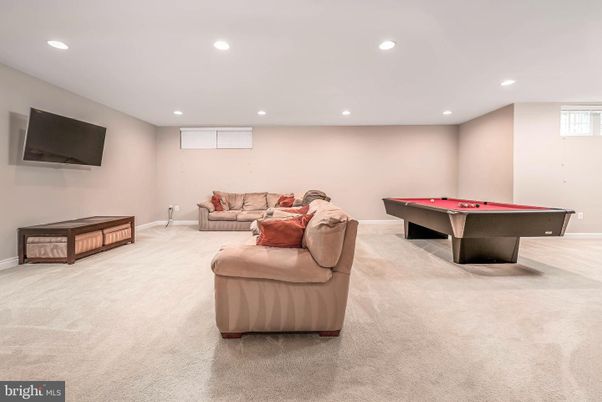 Billiard Table, Game Room, Interior, Living room, Recessed Lighting