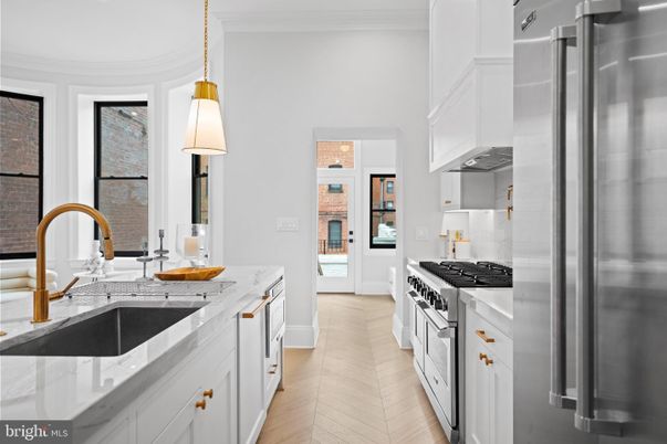 Interior, Kitchen, Pendant Lights, Stainless Steel Appliances