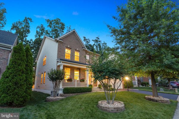 Backyard, Exterior, Facade, Brick Facade, Brick Traditional