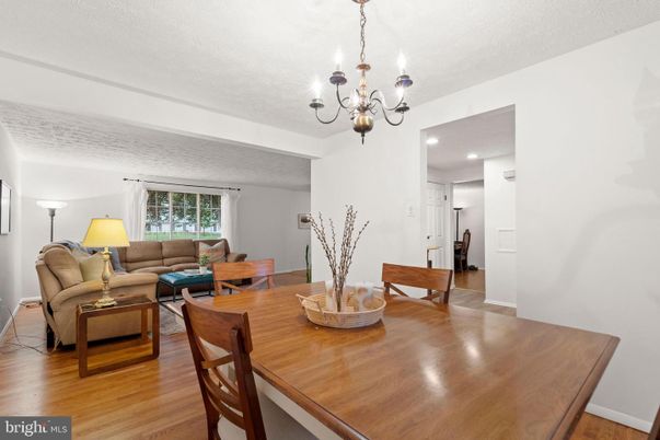 Chandelier, Dining room, Interior, Living room, Recessed Lighting, Wood Texture Flooring