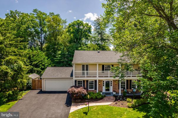 Detached Garage, Exterior, Facade, Brick Facade, Georgian