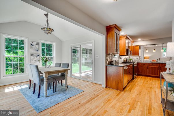 Dining room, Interior, Kitchen, Pendant Lights, Recessed Lighting, Wood Texture Flooring