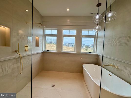 Bathroom, Free Standing Baths, Glass Shower, Interior, Pendant Lights, Recessed Lighting