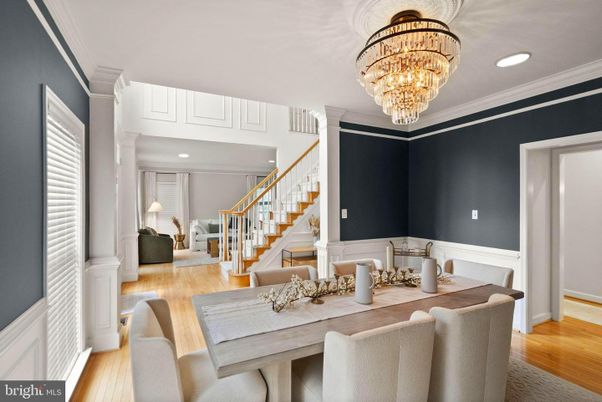 Chandelier, Dining room, Interior, Recessed Lighting, Wood Texture Flooring