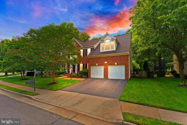 Attached, Exterior, Facade, Brick Facade, Cape Cod