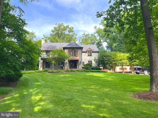 Backyard, Exterior, Facade, French Provincial