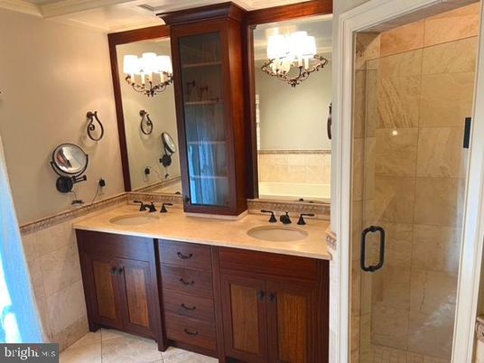 Bathroom, Dual Sink Vanities, Glass Shower, Interior