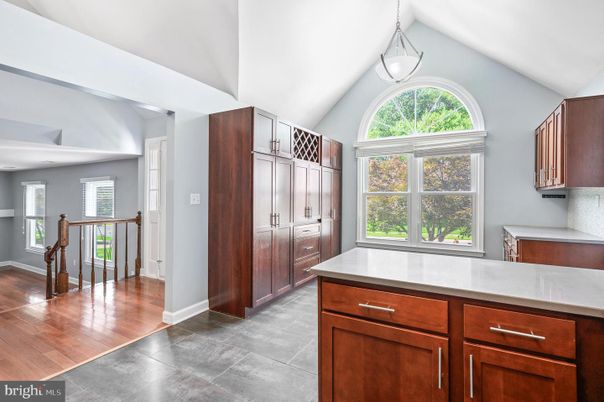 Interior, Pendant Lights, Wood Texture Flooring