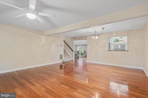 Empty room, Interior, Pendant Lights, Wood Texture Flooring