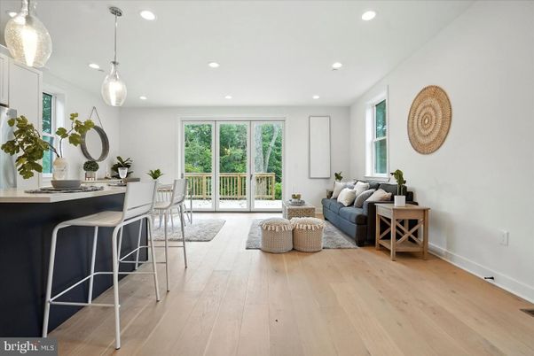 Dining room, Interior, Living room, Pendant Lights, Recessed Lighting, Wood Texture Flooring