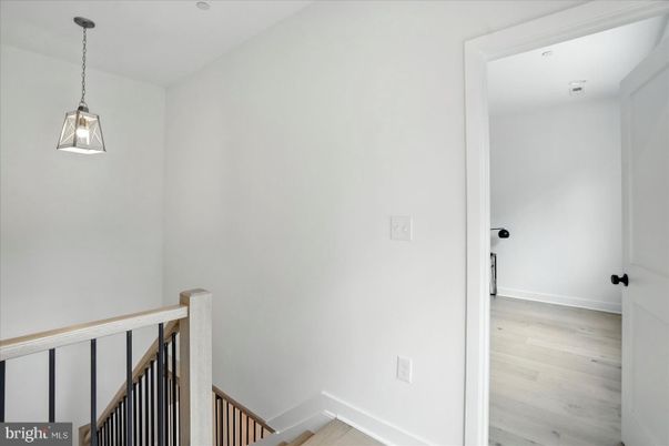 Interior, Pendant Lights, Wood Texture Flooring