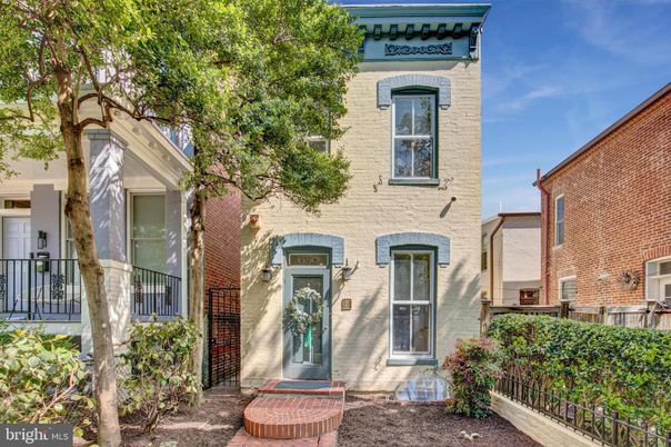 Exterior, Facade, Brick Facade, None