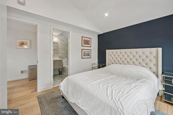 Bathroom, Bedroom, Interior, Recessed Lighting, Wood Texture Flooring
