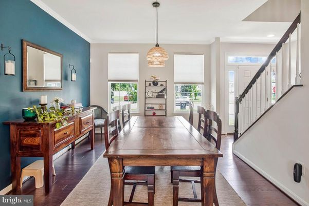 Chandelier, Dining room, Interior, Pendant Lights, Recessed Lighting, Wood Texture Flooring