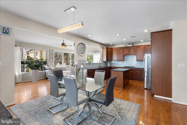 Dining room, Interior, Kitchen, Pendant Lights, Recessed Lighting, Wood Texture Flooring