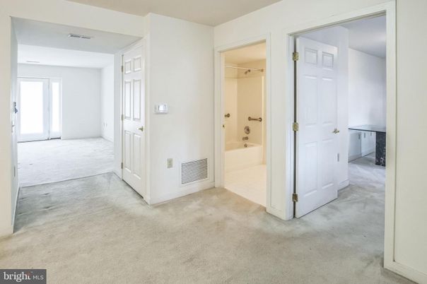 Bathroom, Empty room, Interior