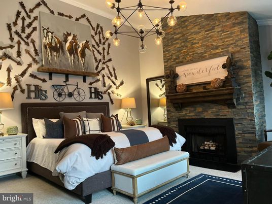Bedroom, Fireplace, Interior, Pendant Lights