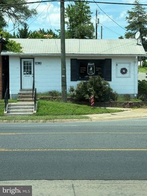 Exterior, Facade, Cape Cod