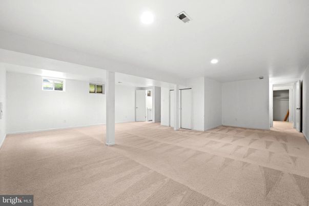 Empty room, Interior, Recessed Lighting