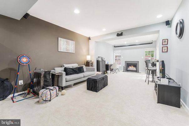 Fireplace, Interior, Living room, Recessed Lighting