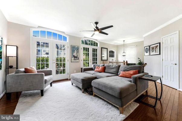 Interior, Living room, Pendant Lights, Wood Texture Flooring