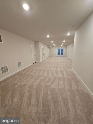 Empty room, Interior, Recessed Lighting
