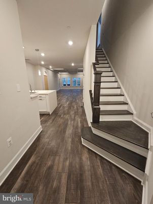 Interior, Pendant Lights, Recessed Lighting, Wood Texture Flooring