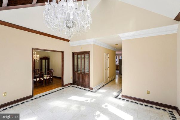 Chandelier, Dining room, Interior
