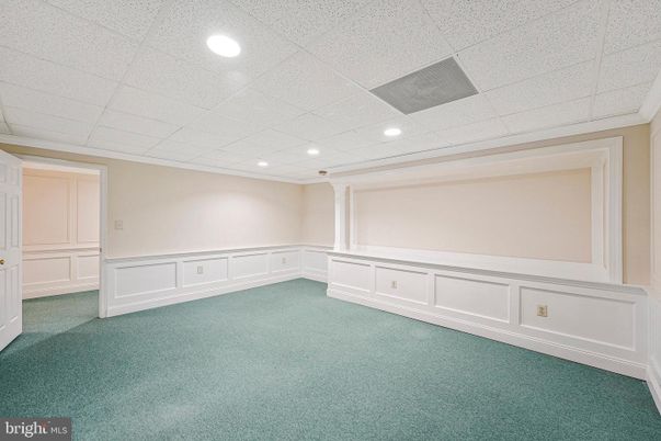 Empty room, Interior, Recessed Lighting
