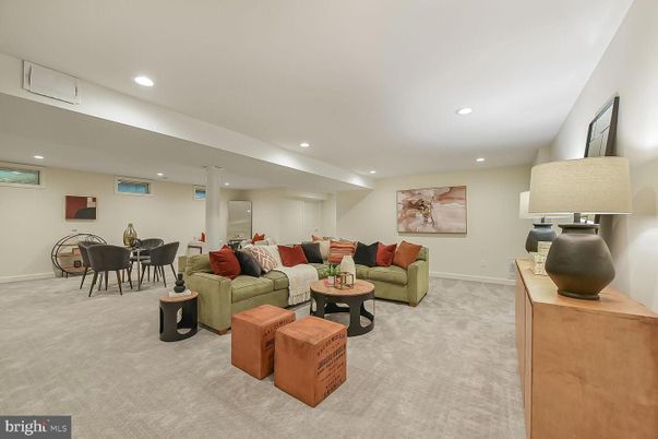 Dining room, Interior, Living room, Recessed Lighting