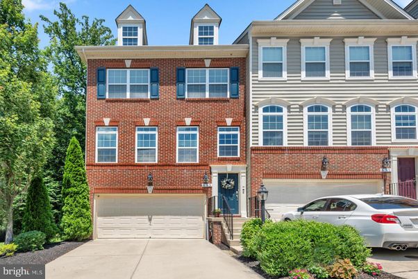 Attached, Exterior, Facade, Brick Facade, Rowhouse