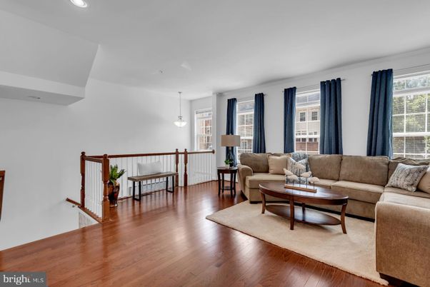 Interior, Living room, Pendant Lights, Recessed Lighting, Wood Texture Flooring