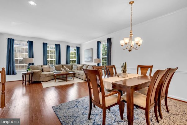 Chandelier, Dining room, Interior, Living room, Recessed Lighting, Wood Texture Flooring