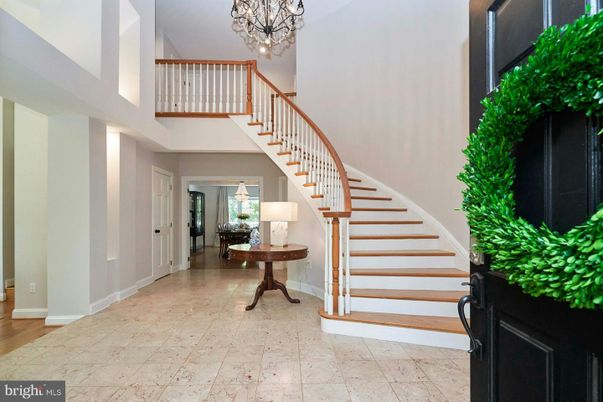 Chandelier, Interior, Wood Texture Flooring
