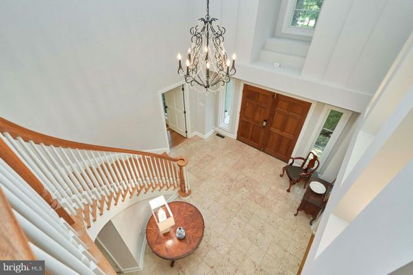 Chandelier, Interior