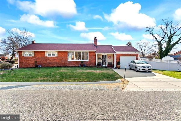 Attached, Exterior, Facade, Brick Facade, Cape Cod