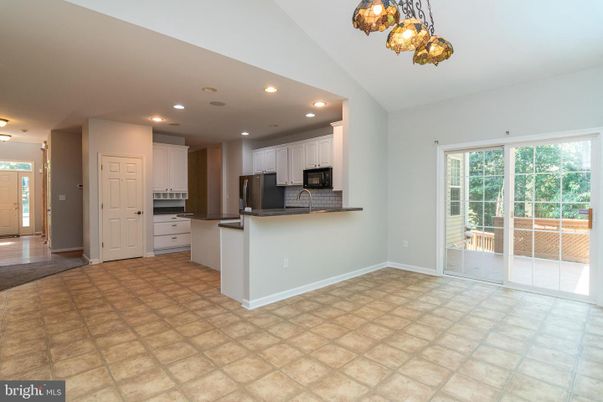Empty room, Interior, Kitchen, Pendant Lights, Recessed Lighting, Stainless Steel Appliances