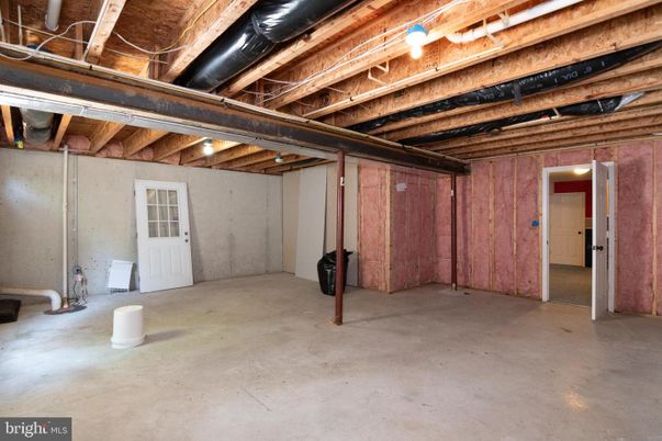 Empty room, Interior, Wooden Beams