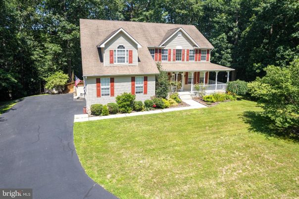 Backyard, Exterior, Facade, Cape Cod