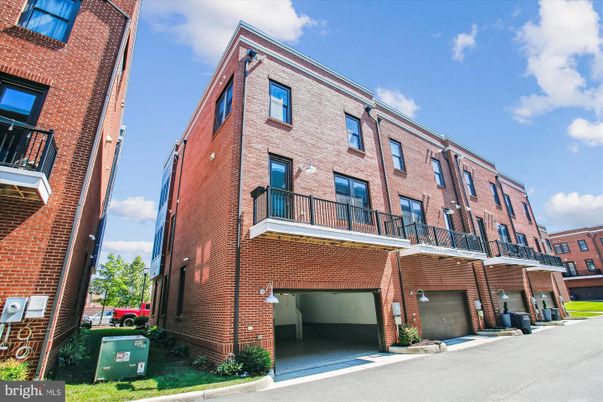 Exterior, Facade, Brick Facade, Rowhouse