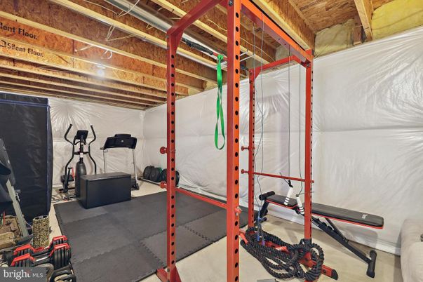 Fitness Equipment, Interior, Wooden Beams