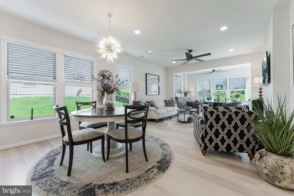 Dining room, Interior, Living room, Pendant Lights, Recessed Lighting, Wood Texture Flooring