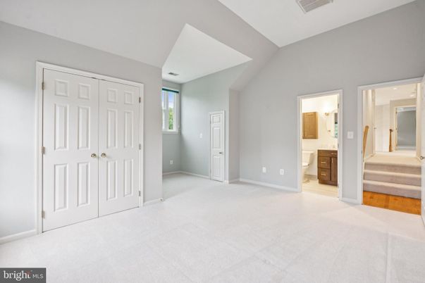 Bathroom, Empty room, Interior, Recessed Lighting