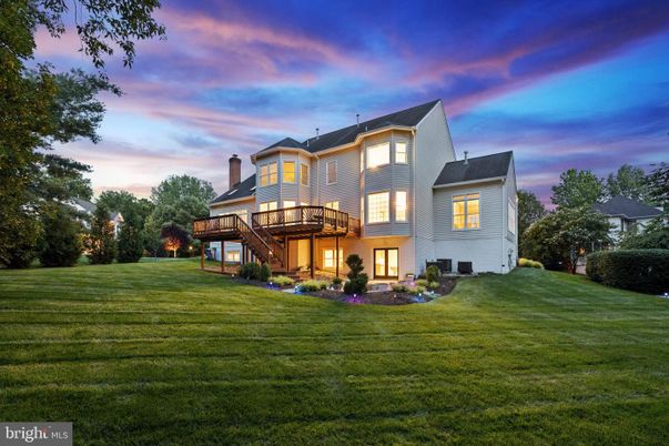 Backyard, Exterior, Facade, Queen Anne Victorian
