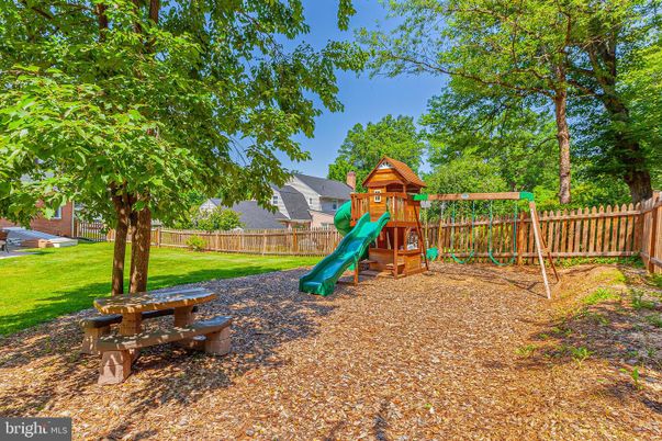 Backyard, Exterior, Playground