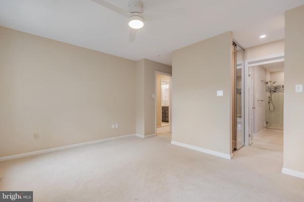 Bathroom, Empty room, Interior, Recessed Lighting