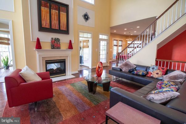Fireplace, Interior, Living room, Recessed Lighting