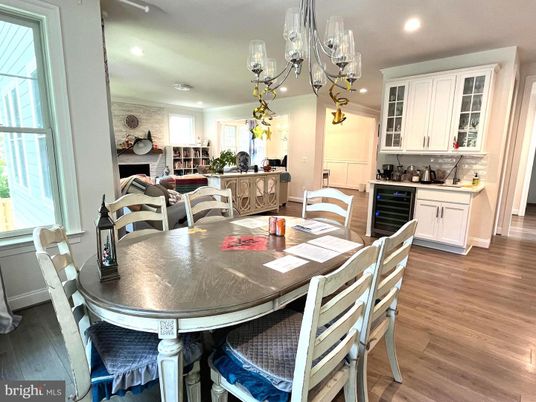 Chandelier, Dining room, Interior, Recessed Lighting, Wood Texture Flooring